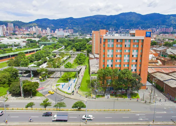 Ibis Budget Medellin Itaguei Metro